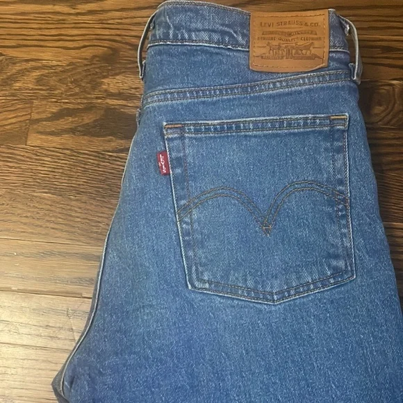 Levi’s Wedgie Jean - Picture 10 of 10